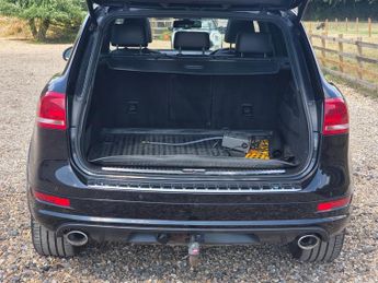 Volkswagen Touareg V6 R-LINE TDI BLUEMOTION TECHNOLOGY