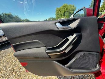Ford Fiesta 1.0T EcoBoost Titanium Hatchback 5dr Petrol Auto Euro 6 (s/s) (1