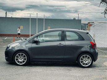 Toyota Yaris 1.3 SR Multimode 3dr