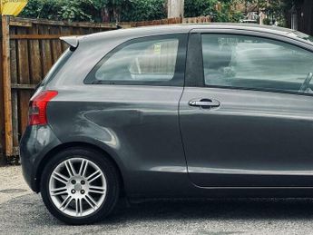 Toyota Yaris 1.3 SR Multimode 3dr