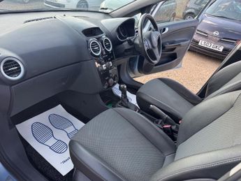 Vauxhall Corsa DESIGN 16V