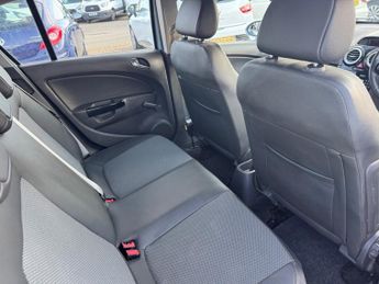 Vauxhall Corsa DESIGN 16V