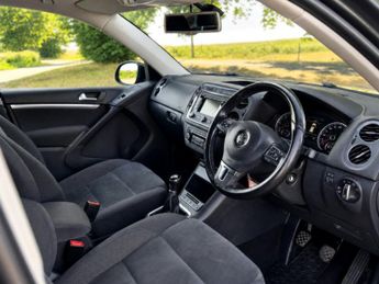 Volkswagen Tiguan 2.0 TDI 4x4 BlueMotion Tech Match SUV 5dr Diesel Manual 4WD 12 M