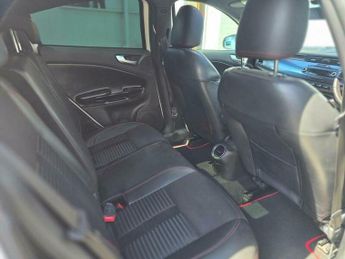 Alfa Romeo Giulietta 2.0 JTDM-2 Veloce Euro 5 (s/s) 5dr