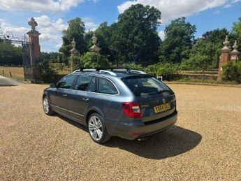 Skoda Superb 2.0 TDI Elegance DSG Euro 5 (s/s) 5dr