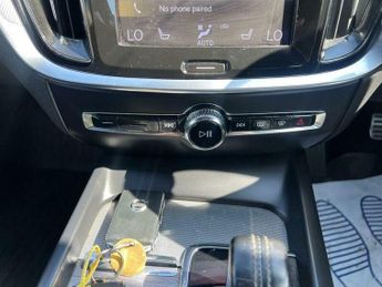 Volvo V60 2.0 B5 MHEV R-Design Auto Euro 6 (s/s) 5dr