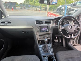 Volkswagen Golf 1.6 TDI BlueMotion Tech SE DSG Euro 5 (s/s) 5dr