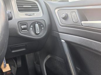 Volkswagen Golf 1.6 TDI BlueMotion Tech SE DSG Euro 5 (s/s) 5dr