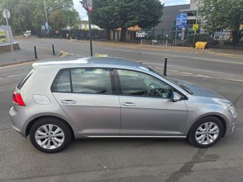 Volkswagen Golf 1.6 TDI BlueMotion Tech SE DSG Euro 5 (s/s) 5dr