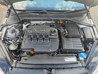Volkswagen Golf 1.6 TDI BlueMotion Tech SE DSG Euro 5 (s/s) 5dr