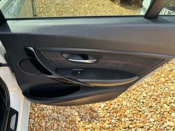 BMW 3 SERIES 2.0 318d Sport Auto Euro 5 (s/s) 4dr