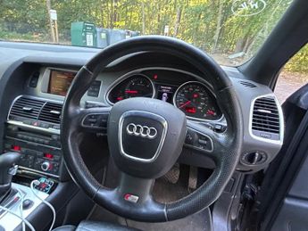 Audi Q7 3.0 TDI V6 S line Tiptronic quattro Euro 4 5dr
