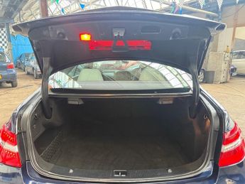 Mercedes AMG E220 CDI BLUEEFFICIENCY SPORT
