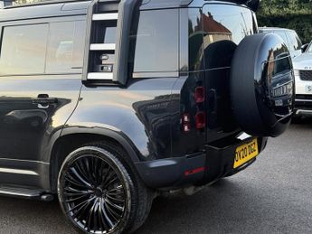 Land Rover Defender 2.0 SD4 HSE SUV 5dr Diesel Auto 4WD Euro 6 (s/s) (240 ps)