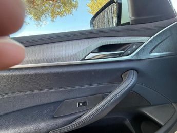 BMW 5 SERIES 520i M SPORT