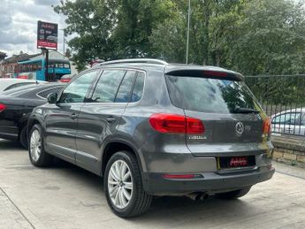 Volkswagen Tiguan 2.0 TDI BlueMotion Tech SE 4WD Euro 5 (s/s) 5dr