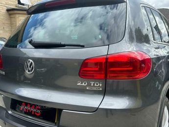 Volkswagen Tiguan 2.0 TDI BlueMotion Tech SE 4WD Euro 5 (s/s) 5dr