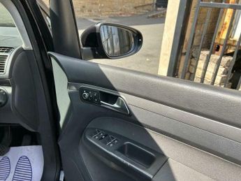 Volkswagen Touran 1.6 TDI SE Euro 5 5dr