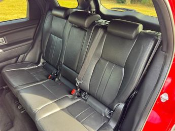 Land Rover Discovery Sport TD4 HSE BLACK