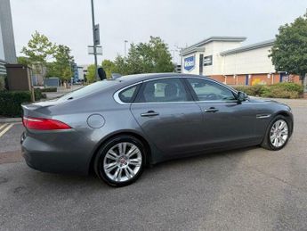 Jaguar XF 2.0d Portfolio Auto Euro 6 (s/s) 4dr