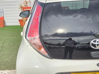 Toyota AYGO 1.0 VVT-i x-press x-shift Euro 6 5dr