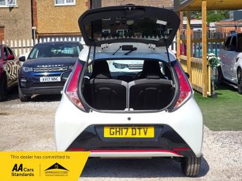 Toyota AYGO 1.0 VVT-i x-press x-shift Euro 6 5dr