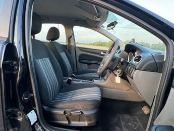 Ford Focus 1.6 Style 5dr