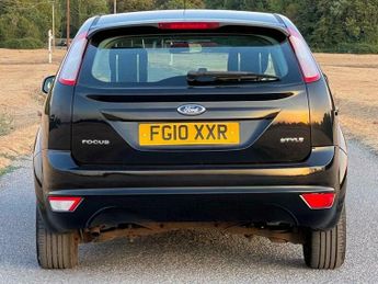 Ford Focus 1.6 Style 5dr