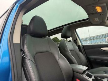 Nissan Qashqai 1.2 DIG-T Tekna XTRON Euro 6 (s/s) 5dr