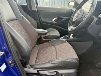 Toyota Yaris 1.5 VVT-h Excel E-CVT Euro 6 (s/s) 5dr