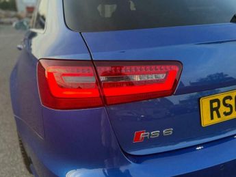 Audi RS6 4.0 TFSI V8 Tiptronic quattro Euro 5 (s/s) 5dr