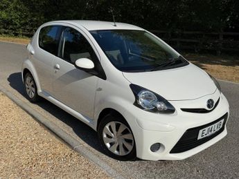 Toyota AYGO VVT-I MOVE MM !! ULEZ COMPLIANT - AUTO - 20 POUND TAX - LOW INSU