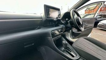 Toyota Yaris 1.5 VVT-hybrid-CVT Euro 6 low mile