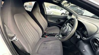 Toyota Yaris 1.5 VVT-hybrid-CVT Euro 6 low mile