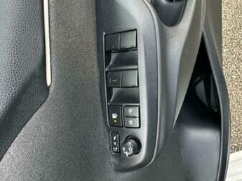 Toyota Yaris 1.5 VVT-hybrid-CVT Euro 6 low mile