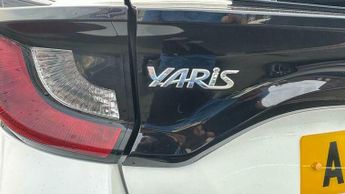 Toyota Yaris 1.5 VVT-hybrid-CVT Euro 6 low mile