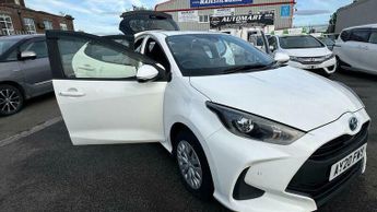 Toyota Yaris 1.5 VVT-hybrid-CVT Euro 6 low mile