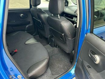 Nissan Note 1.6 16V Tekna Auto Euro 4 5dr