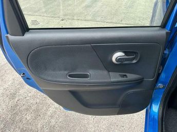 Nissan Note 1.6 16V Tekna Auto Euro 4 5dr