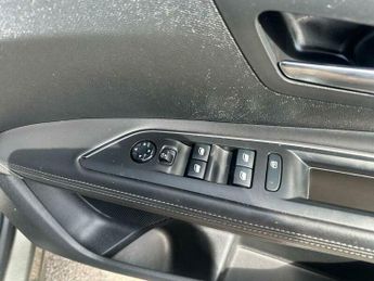 Peugeot 5008 1.2 PureTech Allure EAT Euro 6 (s/s) 5dr