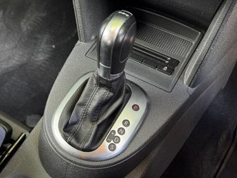 Volkswagen Touran 1.4 TSI SE MPV 5dr Petrol DSG Euro 5 (140 ps)