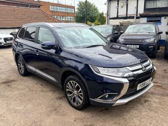 Mitsubishi Outlander DI-D 3