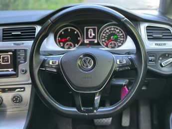 Volkswagen Golf MATCH TDI BLUEMOTION TECHNOLOGY DSG