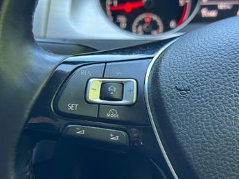 Volkswagen Golf MATCH TDI BLUEMOTION TECHNOLOGY DSG