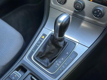 Volkswagen Golf MATCH TDI BLUEMOTION TECHNOLOGY DSG