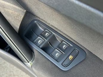 Volkswagen Golf MATCH TDI BLUEMOTION TECHNOLOGY DSG
