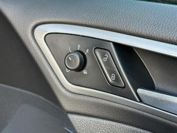 Volkswagen Golf MATCH TDI BLUEMOTION TECHNOLOGY DSG