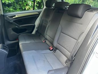 Volkswagen Golf MATCH TDI BLUEMOTION TECHNOLOGY DSG