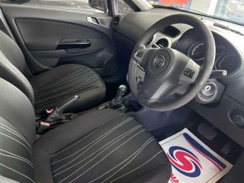 Vauxhall Corsa 1.4i 16v Club 5dr