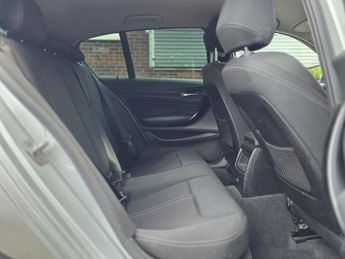 BMW 1 SERIES 118i SPORT
